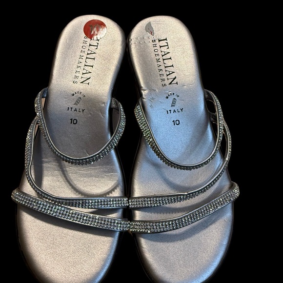 Italian Shoemakers Metallic Silver Strappy Sandals - Picture 2 of 6